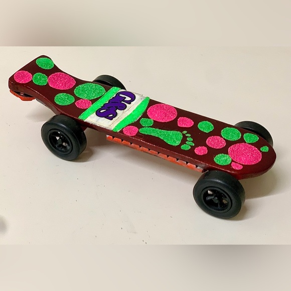 1980s Vintage Skateboard Shaped Pinewood Derby Race Car Hand Crafted Homemade - Picture 2 of 15